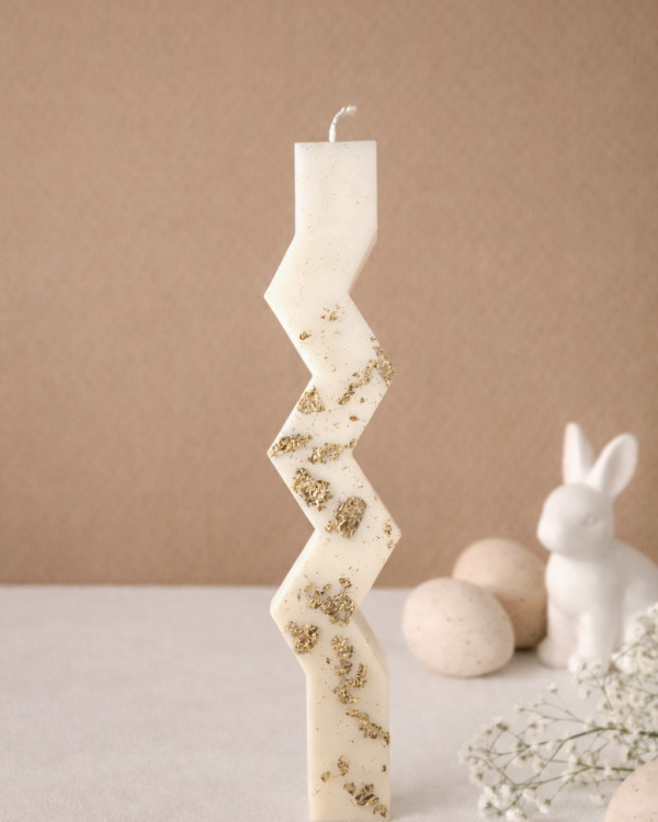 Λαμπαδα με Χρυσες Λεπτομερειες